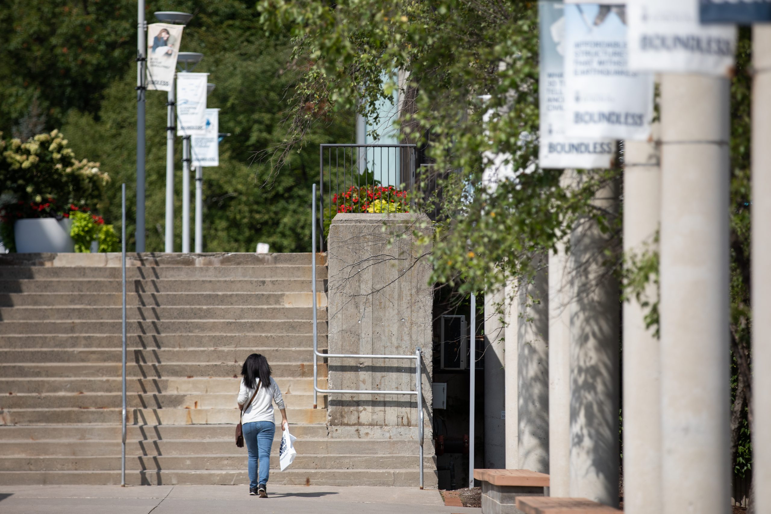 how to get into university of toronto as an international student